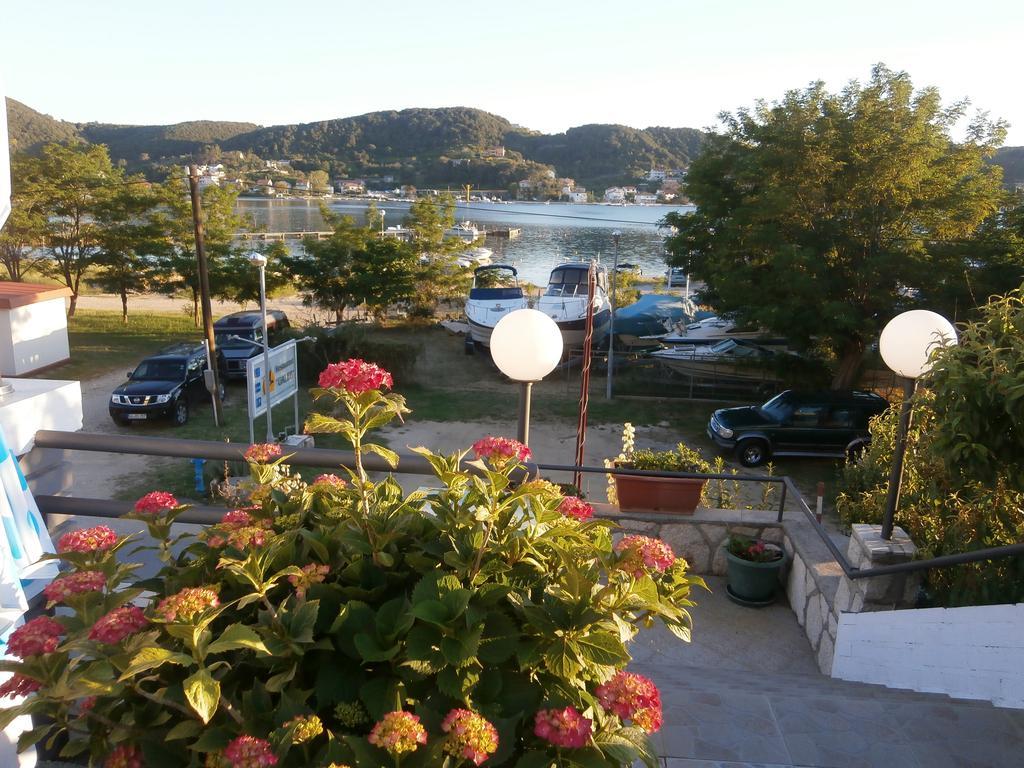 Guest House Galeb Супетарска Драга Екстериор снимка